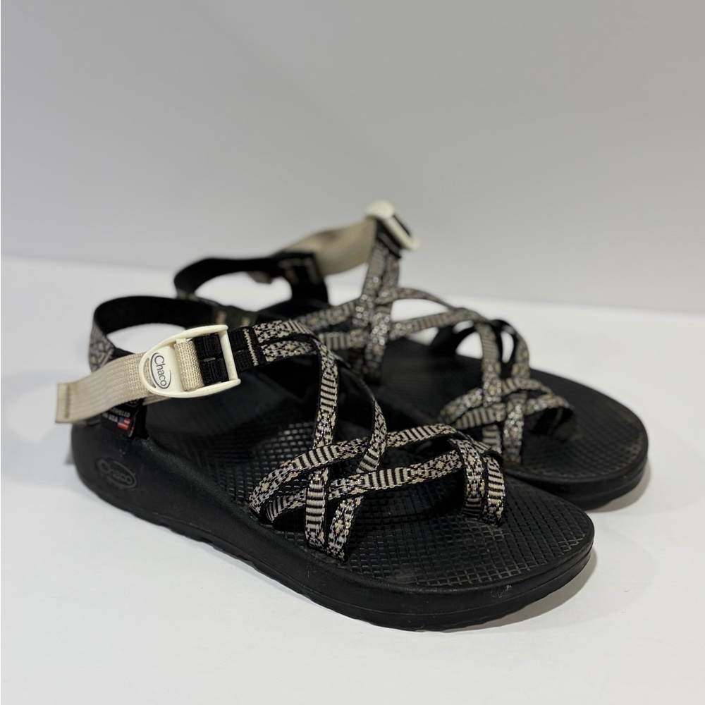 Chaco Black Strappy Sandals with Cream Patterned Straps Hiking Waterproof Size 7